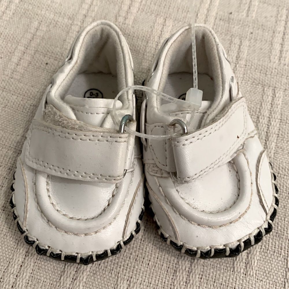 Children’s Place, White leather baby shoes